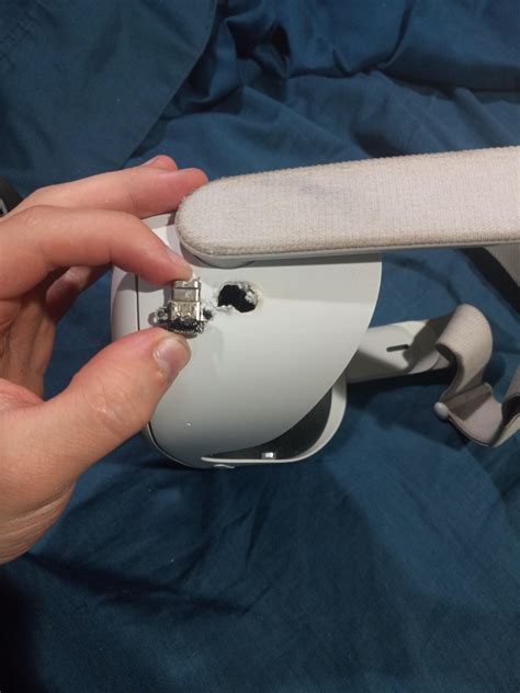 After acknowledging back in December that a small number of Oculus Quest 2 users are experiencing skin irritation due to the VR headset&x27;s foam cushion gasket, Facebook has halted sales of the device and issued a joint voluntary recall with. . Oculus quest 2 hacks reddit